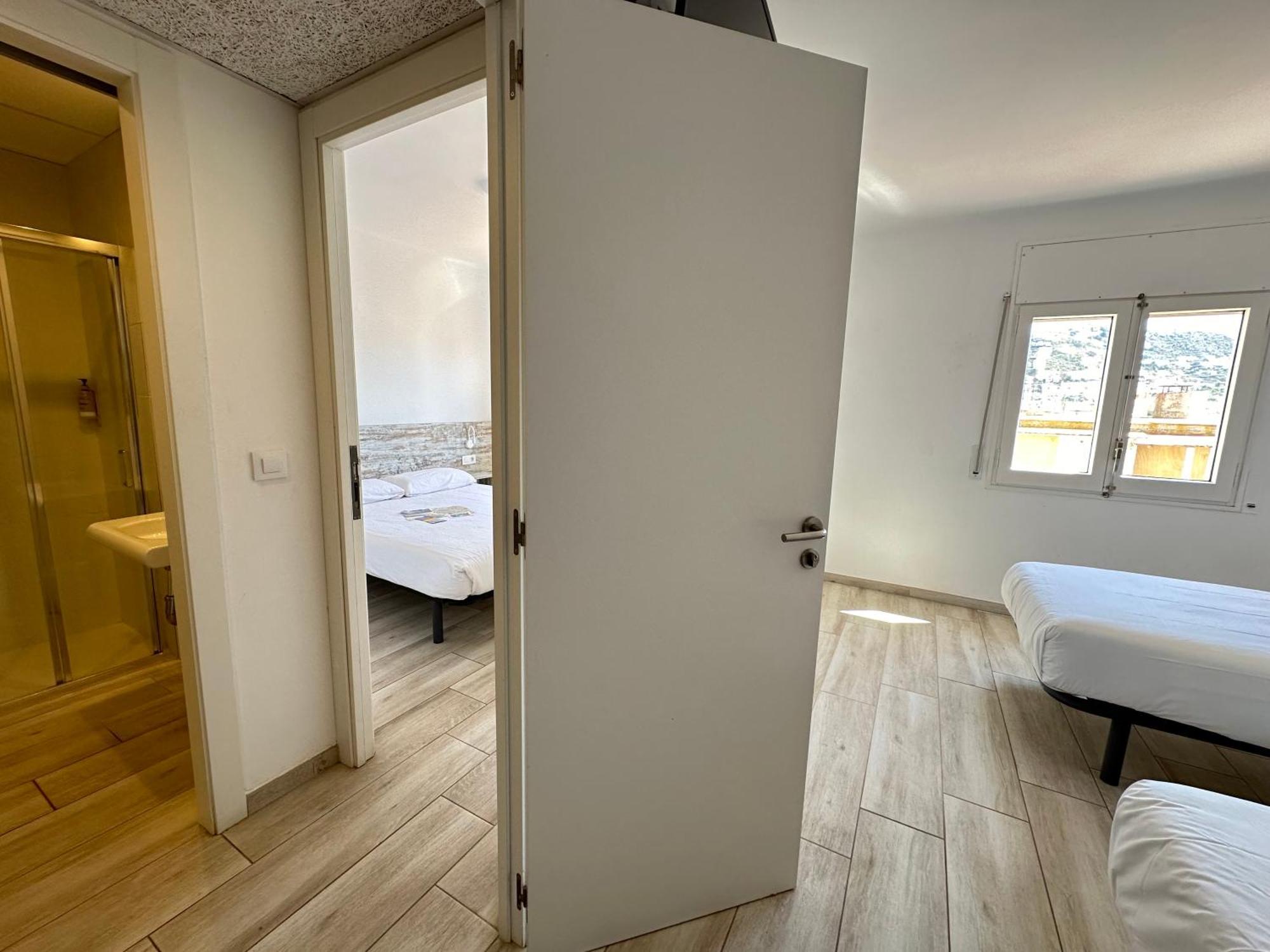 Agi Gloria Rooms 罗萨斯 外观 照片