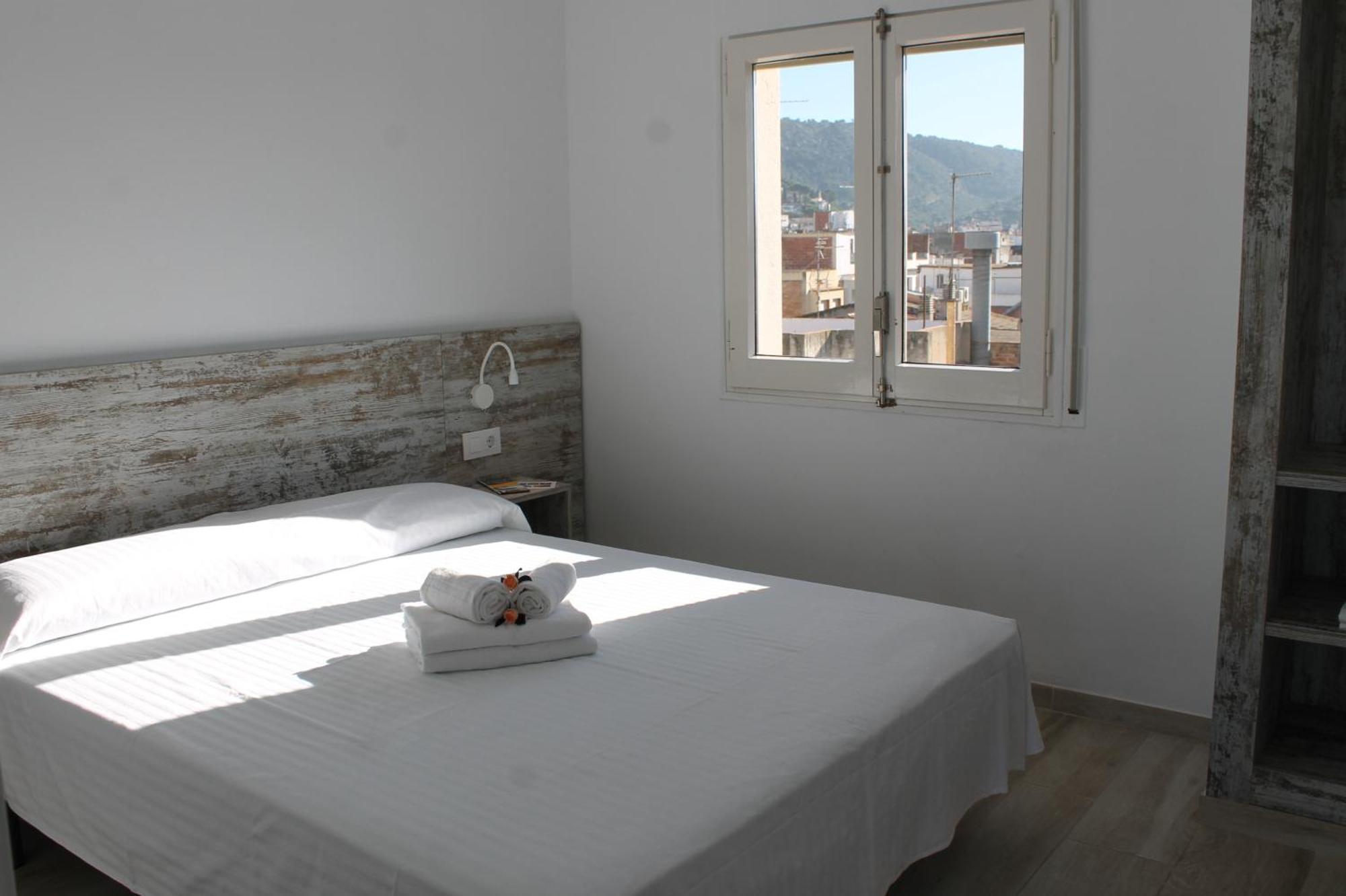 Agi Gloria Rooms 罗萨斯 外观 照片